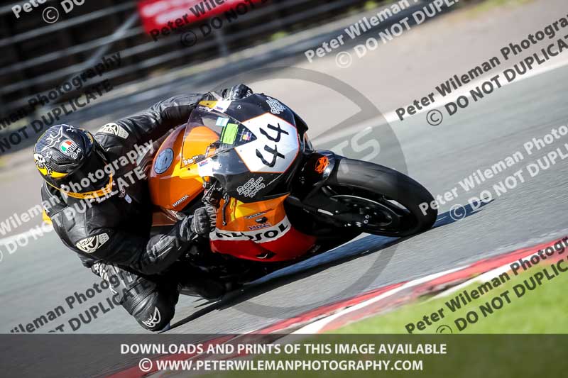 anglesey;brands hatch;cadwell park;croft;donington park;enduro digital images;event digital images;eventdigitalimages;mallory;no limits;oulton park;peter wileman photography;racing digital images;silverstone;snetterton;trackday digital images;trackday photos;vmcc banbury run;welsh 2 day enduro